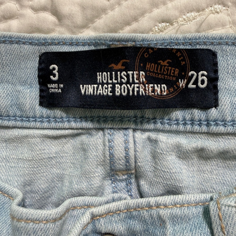 Hollister Vintage Boyfriend Jeans Wms 3 /W26 Light Blue Distressed Ripped Denim - Picture 2 of 11